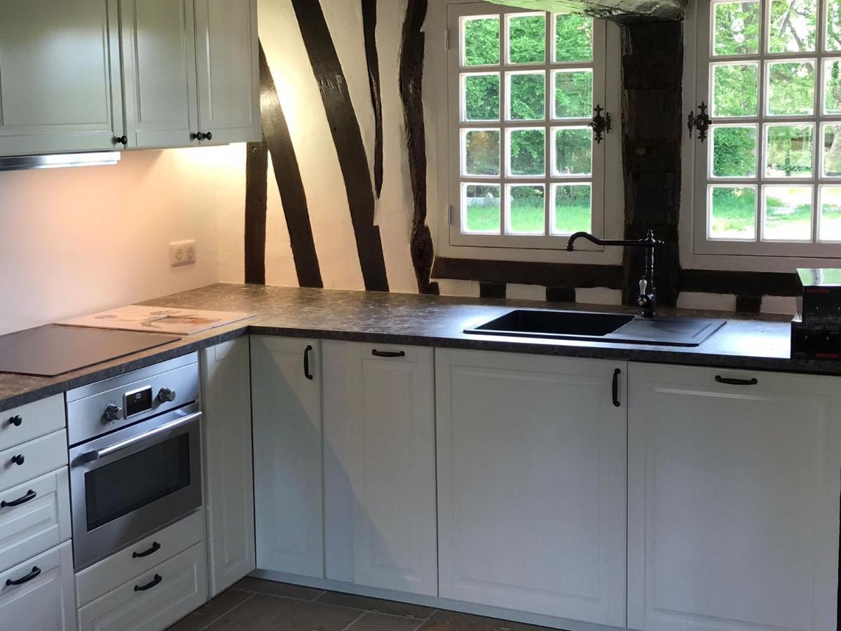 La Gloriette Gite Situe Dans La Propriete Dun Magnifique Manoir Vatteville-la-Rue ภายนอก รูปภาพ